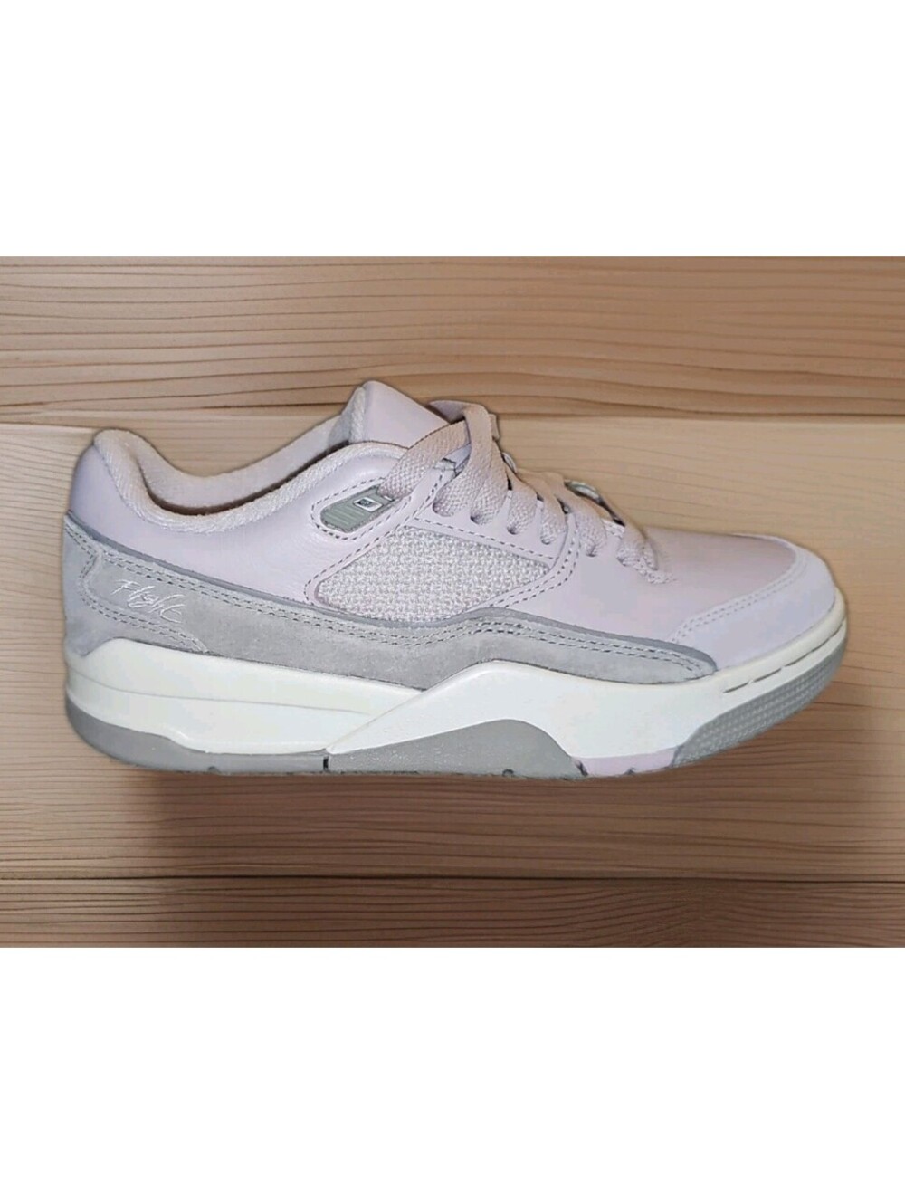 Jordan Flight Court Particle Rose Enigma Stone  Women's Size 6.5
